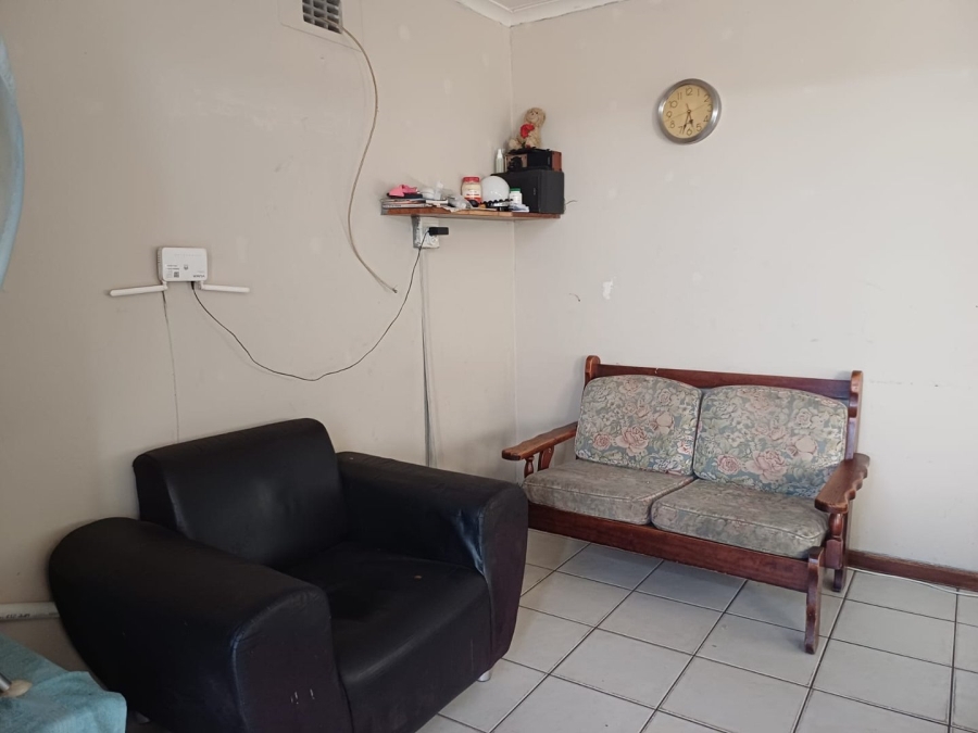 2 Bedroom Property for Sale in Silwood Heights Western Cape